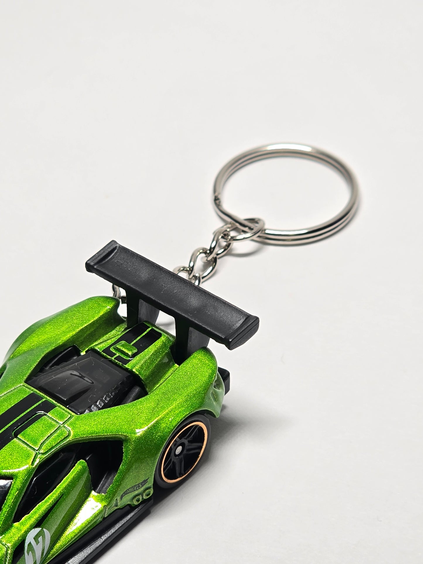 Ford GT Race Keychain